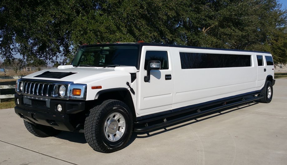 Hummer SUV
stretch limousine rent Warsaw