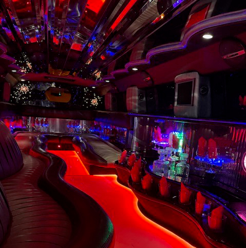 Hummmer stretch limousine rent
Warsaw interior 2