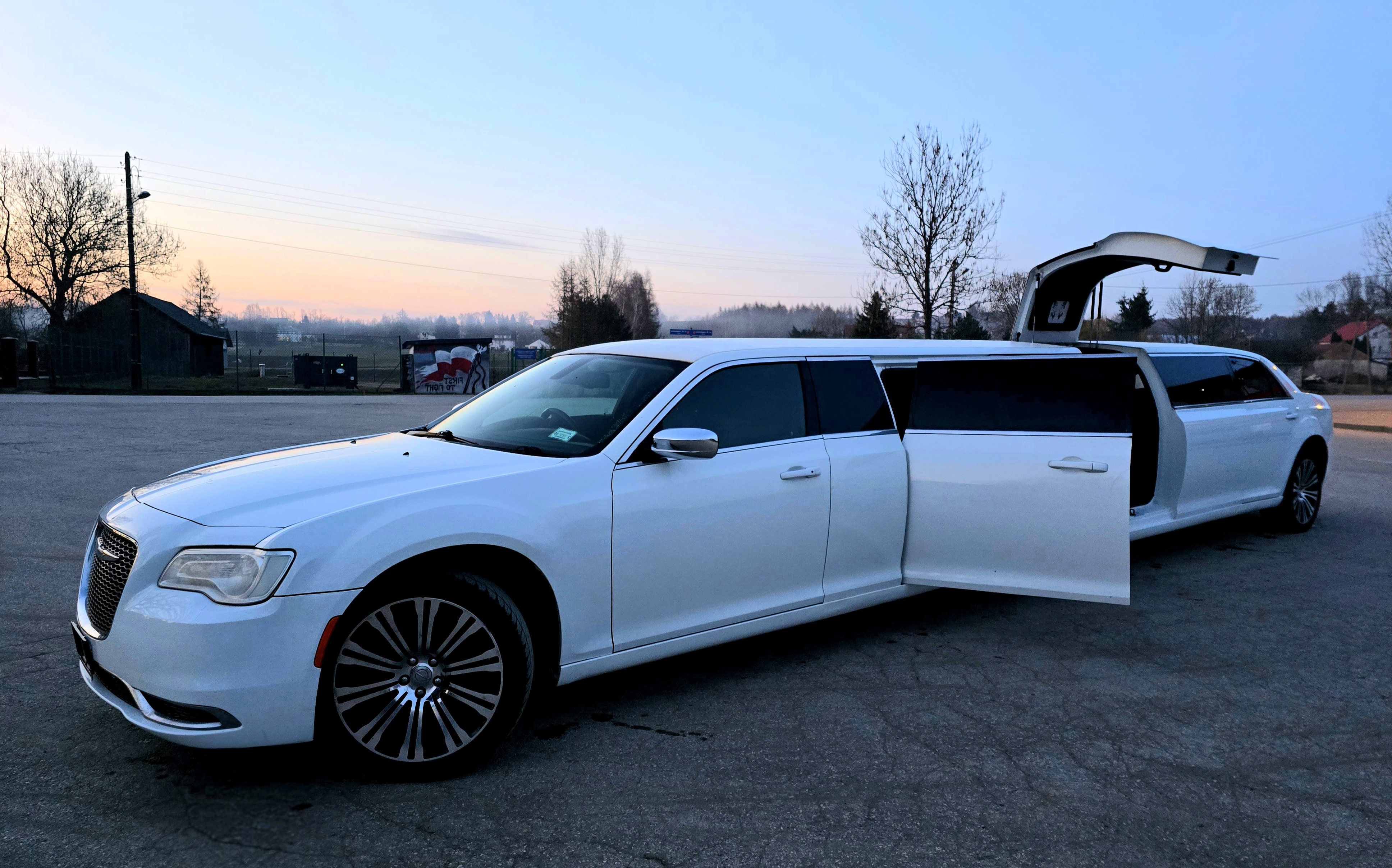 13 osobowy Nowy Chrysler Kraków